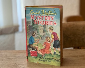 Les histoires mystérieuses d'Enid Blyton, le secret de Cliff Castle et du contrebandier Ben - histoires pour enfants vintage des années 50, nostalgique