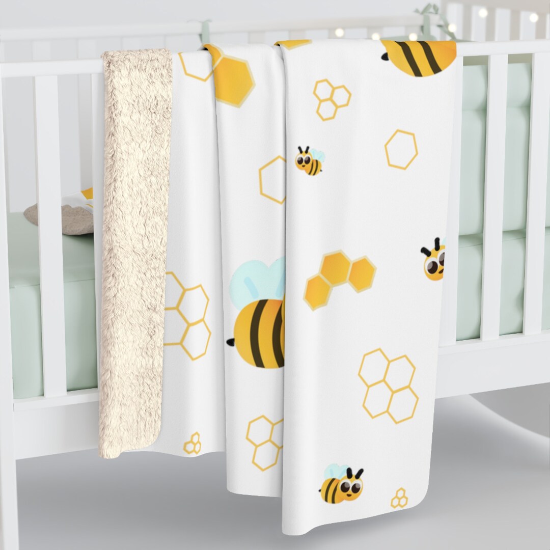 Vintage Bee Quilted Blanket NCU0PD002 main image 1