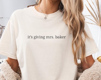 Camiseta personalizada "Futura Sra." para la novia, Camiseta "Regalando Sra." Comfort Colors®, Regalo de compromiso personalizado para ella, Top para despedida de soltera