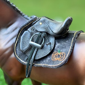 Pumpkin Spice - 1:9 Scale English Saddle Pad for Model Horses