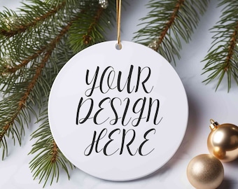 Mockup de enfeite redondo de cerâmica de Natal, enfeites brancos em branco para mockup de árvore de Natal, mockup de enfeite Canva, mockups de Natal em círculo