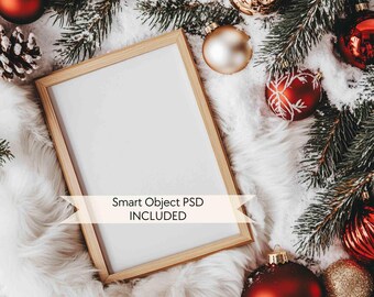 クリスマス フレーム モックアップ PSD、壁アート プリントのホリデー モックアップ、お祝いのアートワーク ディスプレイ、垂直フレーム、ウェルカム サイン クリスマス A4 ポスター モックアップ