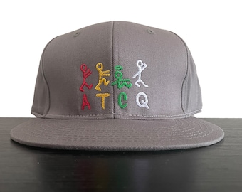 A Tribe Called Quest ATCQ Snapback-hoed grijs met Mutli Color-logo NWOT Q TIP