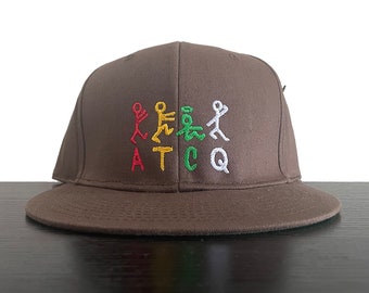 A Tribe Called Quest ATCQ Snapback Hoed Bruin met Mutli Color-logo NWOT Q TIP