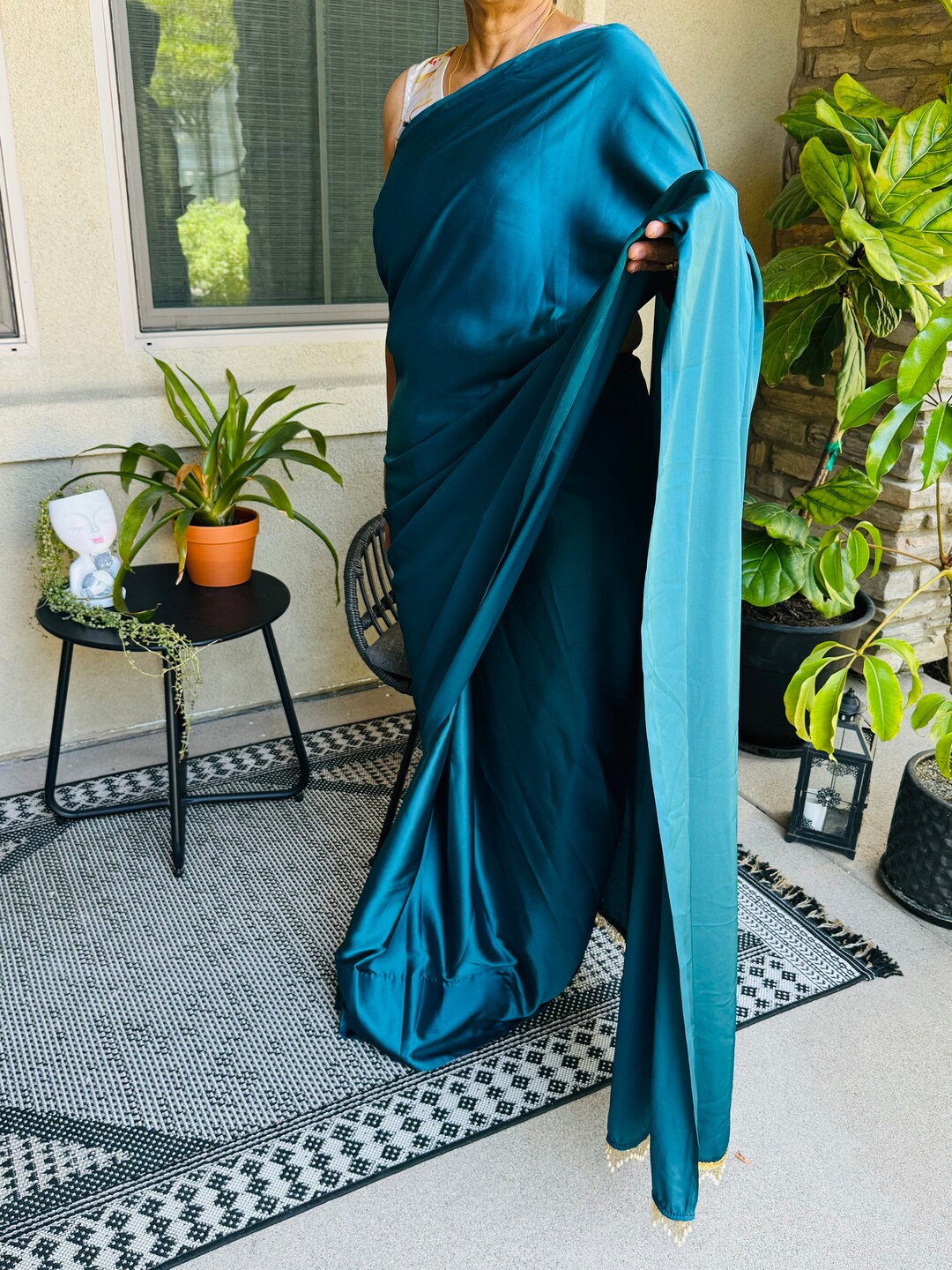 Women's Crepe Light Blue Printed Designer Saree With Blouse Piece main image 1