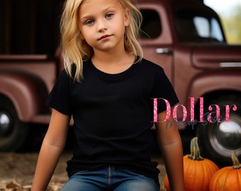 秋をテーマにした子供用Tシャツのモックアップ、秋の男の子向けモックアップ、秋の女の子向けモックアップ、白いシャツのモックアップ、子供用黒シャツのモックアップ、カボチャと干し草の俵