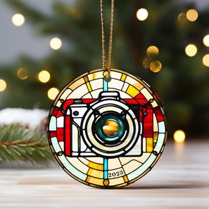 Photographer 2023 Ornament, photographer Christmas gift, gift for a photographer, photographer gift, journalist ornament, photography school