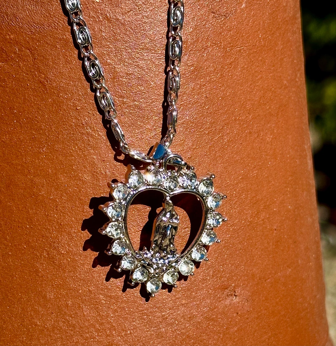 Virgin mary heart necklace Clearance