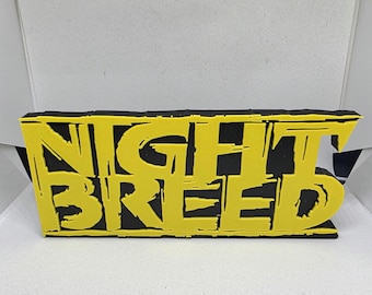 Expositor con el logotipo de la película Night Breed impreso en 3D / Estante de exhibición de terror definitivo / Decoración de Halloween