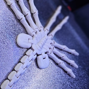 3D Printed Alien Face Hugger Articulated