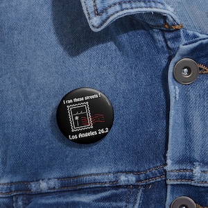 LA Marathon Individueller Pin Button Läufer Finisher 26.2 Los Angeles Läufer Geschenk für Läufer Maßgeschneiderter Pin Läufer Anstecker