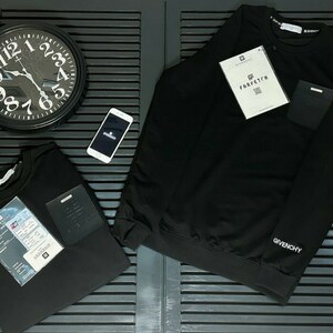 Camisetas Louis Vuitton de color negro para Mujer - Vestiaire Collective