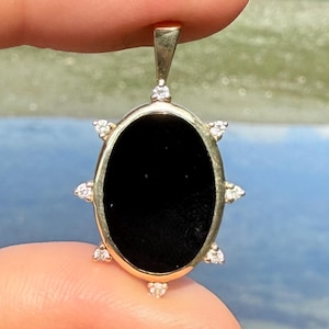 Vintage 10 kt geelgouden hanger met diamant en onyx