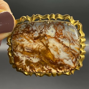Antique Victorian Pinchbeck Agate Brooch