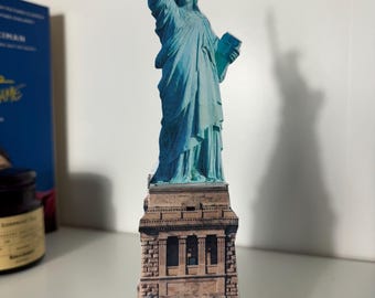 Colored Printable USA Statue of Liberty 3D Paper Model Houses Paper templates, crafting kit PDF Instant Download