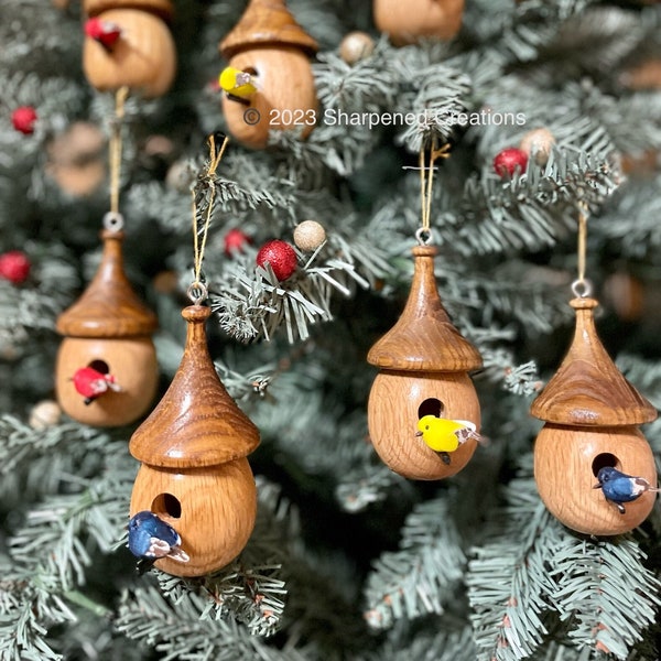 Handgemaakte vogelhuisje kerstboom ornament met vogel, uniek houten cadeau voor vogelliefhebbers, vakantiehuis decor, bruiloft housewarming cadeau