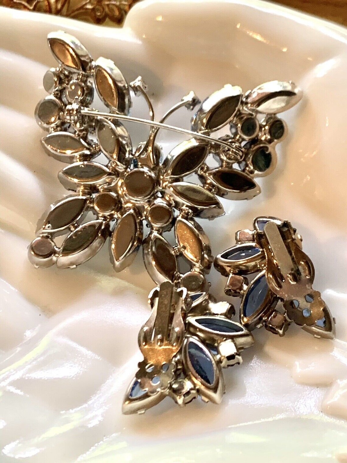 Juliana Set Roses Vintage Juliana Set Beautiful Ice Blue Rhinestone Butterfly Brooch ...