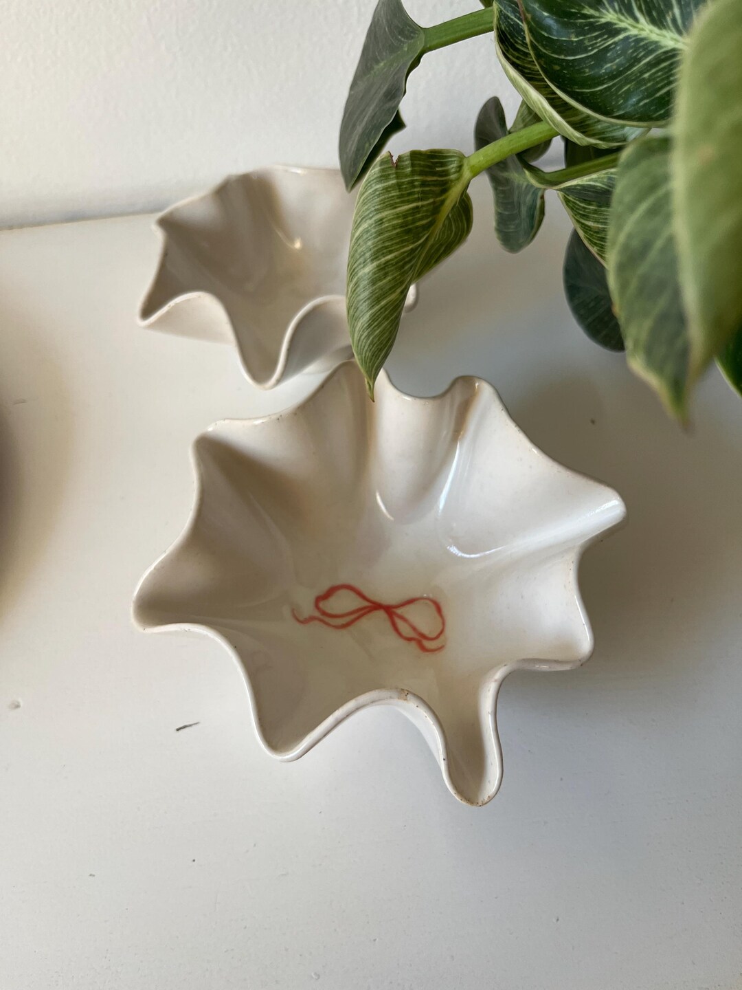 White Ceramic Ruffle Bowl With Pink Bow - Extra Small - Etsy
