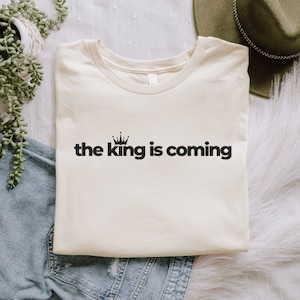 Koning komt SVG inspirerende Svg Bijbelvers Svg, Jezus Svg, kerk Svg, geloof Svg, religieuze Svg, bid Svg, christelijke Shirt sublimatie
