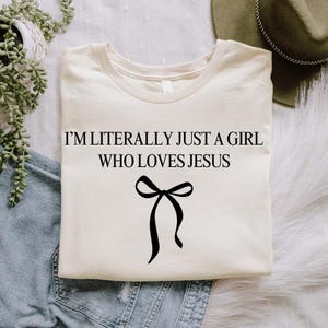 Literalmente, solo una niña Svg, Hija del rey Svg, Adoración Svg, Biblia Svg, Jesús Svg, Fe Svg, Religión Svg, Oración Svg, Cristiano SVG