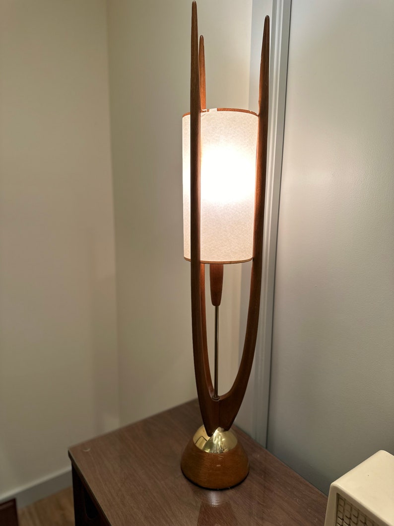 Midcentury Walnut Sculpture Trident Table Lamp Etsy