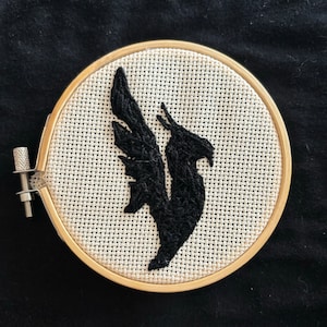 Logotipo Illenium Puntada de 4&quot; (Hecho a pedido)