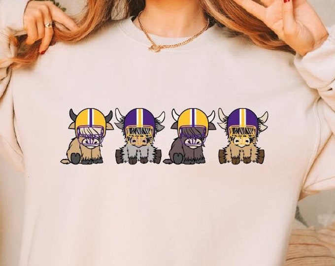 Minnesota Highland Cow Football Sweatshirt, Minnesota Football Sweatshirt, Minnesota Football Game Day Hoodie,Minnesota Football Fan Sweater