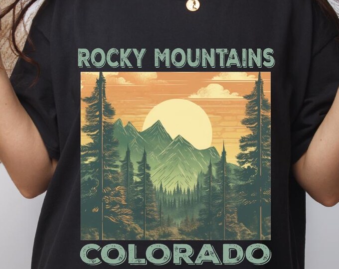 Rocky Mountains Colorado Shirt, Retro Comfort Colors Colorado Tshirt, Oversized National Park T Shirt, Nature Graphic Tee, Outdoor Hiker Tee