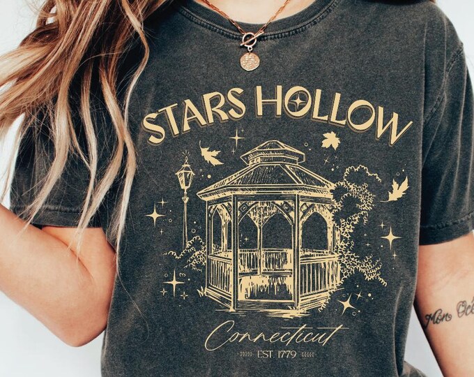 Stars Hollow Shirt, Connecticut 1779 Shirt,  Funny Retro Stars Hollow Shirt, Luke Dinner Shirt, Autumn Festival Gift Mom
