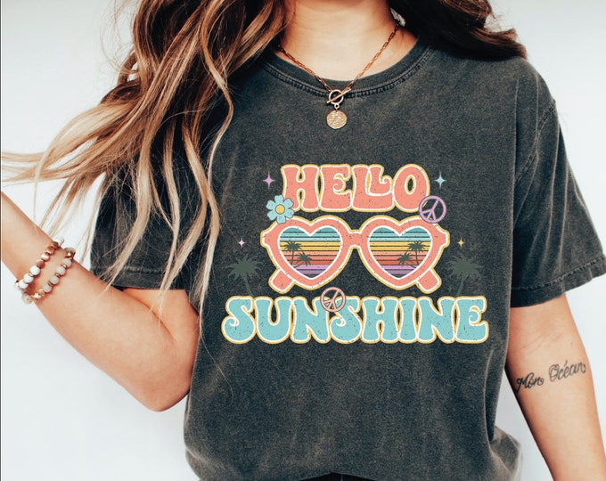 Retro Hello Sunshine Shirt, Hello Sunshine T-shirt, Summer Tee, Happy Summer Shirt, Beach Shirt for Women, Girls Trip Shirt, Vacation Shirt