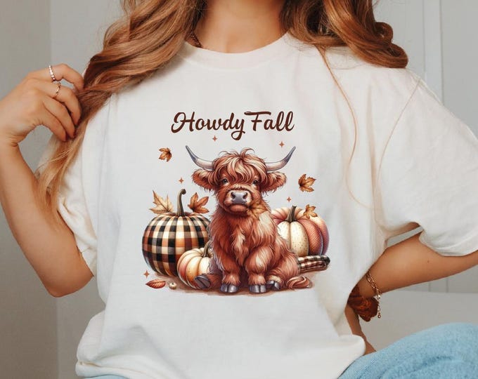 Howdy Fall Cow Shirt, Funny Fall Cow Shirt, Pumpkin Cow Shirt, Fall Western Cow Shirt, Retro Fall T-shirt, Fall Pumpkin Highland Cow Shirt