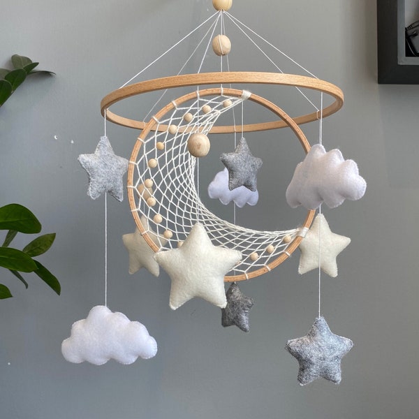Mobile bébé étoiles et nuages en lune en macramé, cadeau baby shower, mobile pour chambre de bébé pour berceau, décoration de lit de berceau, fait main, décoration de chambre de bébé nature