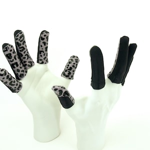 New &quot;Glove&quot;! Enhanced Sticky grip, Protect fingers from abrasions, cuts, blisters, psoriasis. Great for sports and the gym.. Free ur fingers
