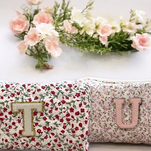 Initial Personalized Floral Makeup Bag,Custom Floral Makeup Bag Women ,Travel Toiletry Bag,Bridesmaid Gift, Birthday gift for Teenage her
