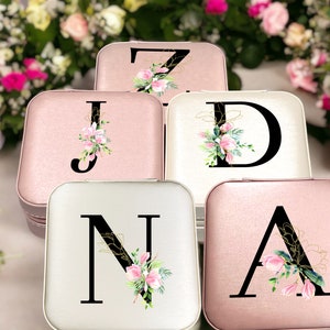 Portagioielli natalizio personalizzato, portagioielli in pelle personalizzato, design con lettere floreali, organizer da viaggio per gioielli, regalo per damigelle d'onore