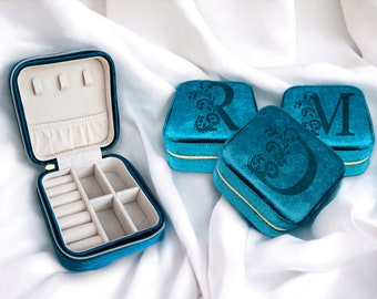 Personalized Italian Velvet Jewelry Box, Engraved Jewelry Box, Mothers Day Gifts, Bridesmaids Jewelry Organizer, Travel Jewelry Case