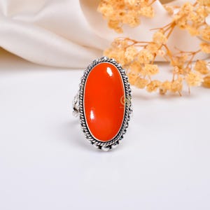 Anillo de ónix rojo: anillo bohemio de fiesta hecho a mano en plata de ley.