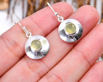 Prehniet-druppeloorbellen: sterlingzilveren groene edelsteen, cabochon van 6 mm
