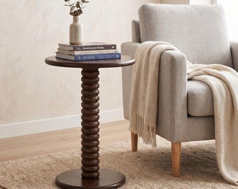 Handgemaakte houten bijzettafel op sokkel – modern rustiek accent bijzettafeltje voor woonkamer, slaapkamer of kantoor, ronde spiraalvoet