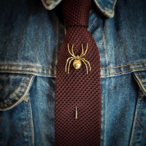 Spider Lapel Pin. Available in 2 Colourways, Gold & Silver Brooch.
