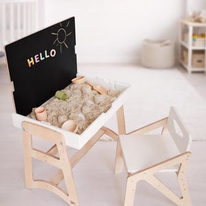 Verstellbares Montessori Tisch- und Stuhl-Set: Magnetstaffelei, Sandkasten, Schublade