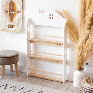 Étagère murale à 3 niveaux en forme de maison/ Bibliothèque pour chambre d'enfants/ Présentoir de livres pour tout-petits/ Étagère pour chambre de bébé/ Étagère Montessori, blanc et bois