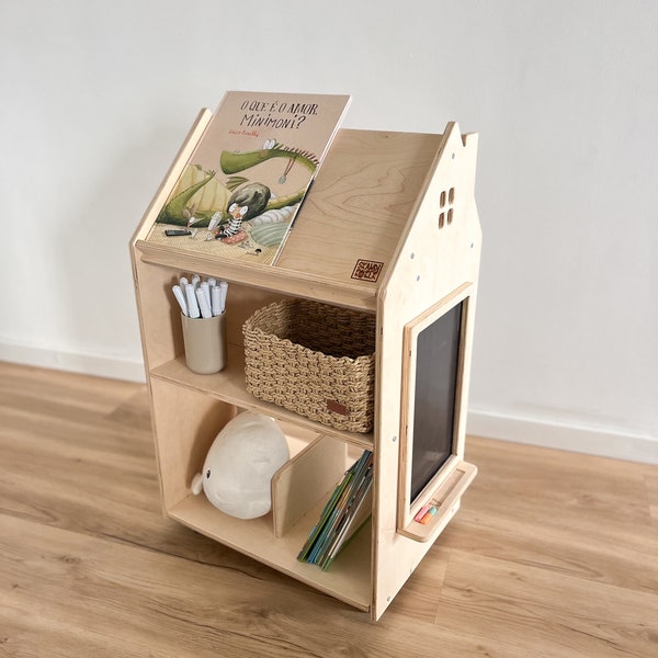 Kids rack on wheels for books and toys house shaped with magnetic drawing board/ book display/ 3 shelves bookcase SkandiBøbër - varnish coat