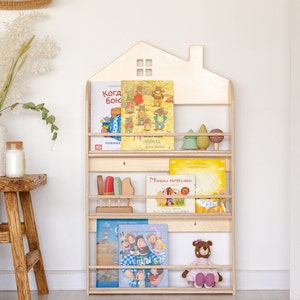 Natural wooden wall shelf for kids book, house shaped, SkandiBober