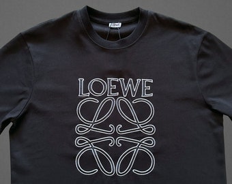 T-shirt vintage Loewe noir pour homme. Taille XL.