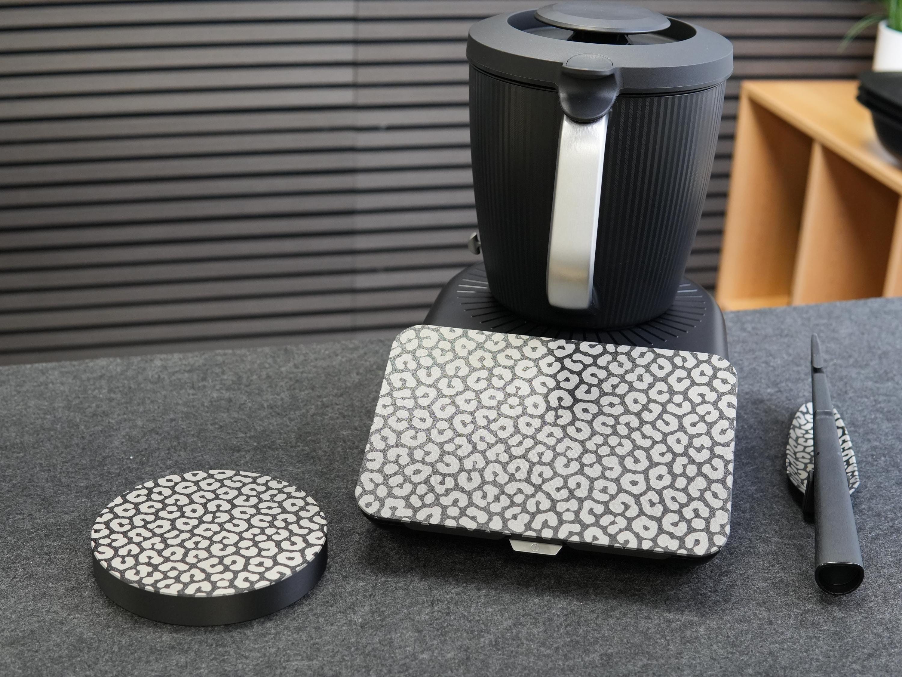 Weegplaat Thermomix TM7 – 3D-printaccessoire voor wegen zonder mengkom – afdekschaalfunctie (geen origineel van Vorwerk) ART-JM - België