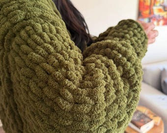 Übergroßer Grüner Grobstrick-Pullover mit Kapuze, Ballon-Ärmel, Chenille-Cardigan, Kuscheliger Strick, Handgefertigter Pullover