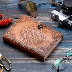Geprägtes handgemachtes Leder Journal Antik Metall Schloss Blank Journal Notebook Tagebuch, Reise-Notizbuch, Leder Skizzenbuch, Leder Tagebuch