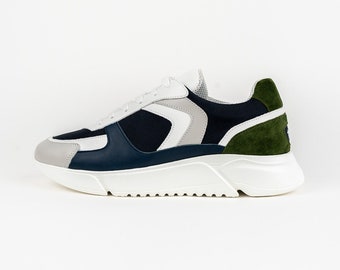 Vintage Unisex Sneakers - Retro Athletic Footwear - 90s Streetwear Style