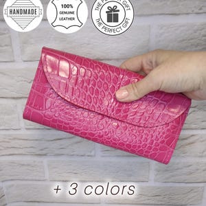 Cartera de cuero en relieve de cocodrilo / Regalo para ella / Cartera larga hecha a mano para mujer